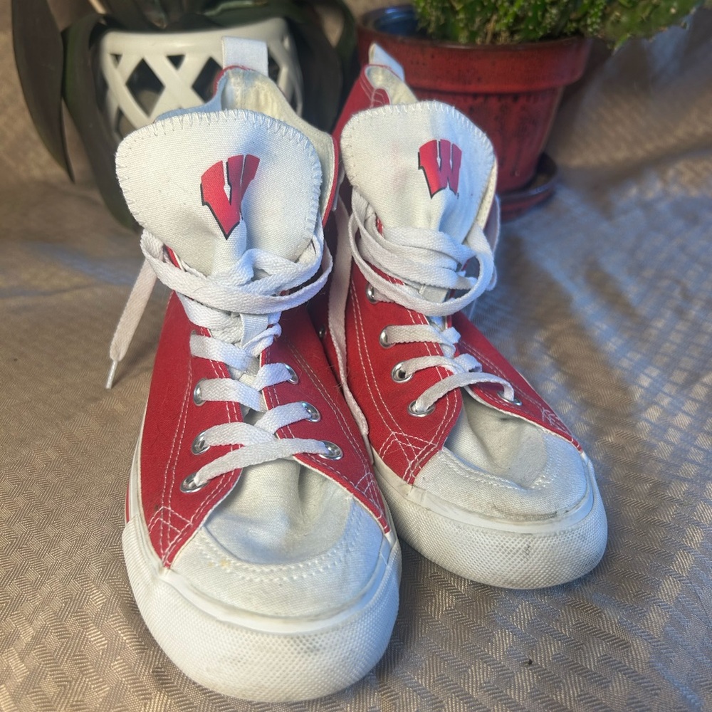 Red and White University of Wisconsin High-Top SkickSneakers with Vintage Appeal